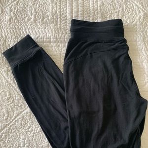 Black lululemon Ready to Rulu II Joggers - Size 6
